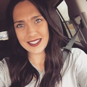 Meet your Posher, Raynee